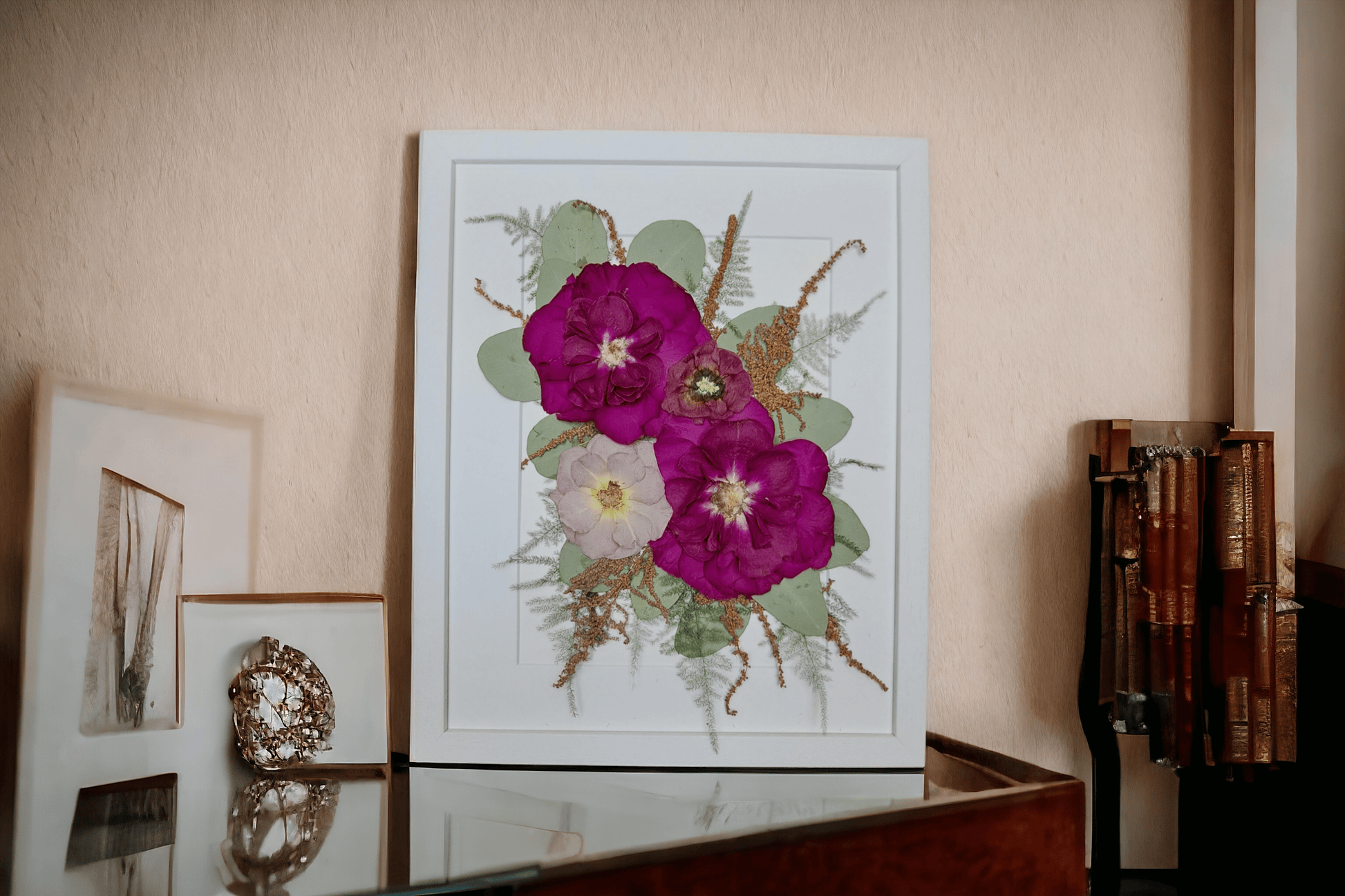 SIÓG Botanicals Pressed Flower Art on Canvas: 30cm x 40cm