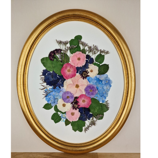 SIÓG Botanicals Pressed Flowers in The Golden Oval (40cm x 50cm)