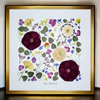 SIÓG Botanicals 20" x 20" (50cm x 50cm) / Solid Wood Painted Gold / Contemporary (Spacing between flowers) The Eternal Elegance Experience