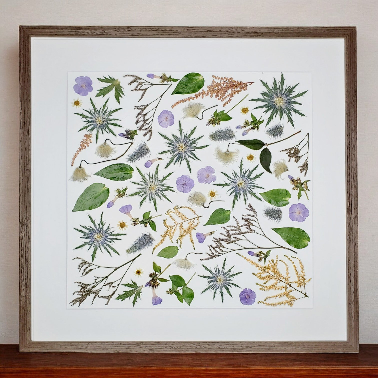 SIÓG Botanicals 20" x 20" (50cm x 50cm) / Walnut Veneer / Contemporary (Spacing between flowers) The Eternal Elegance Experience