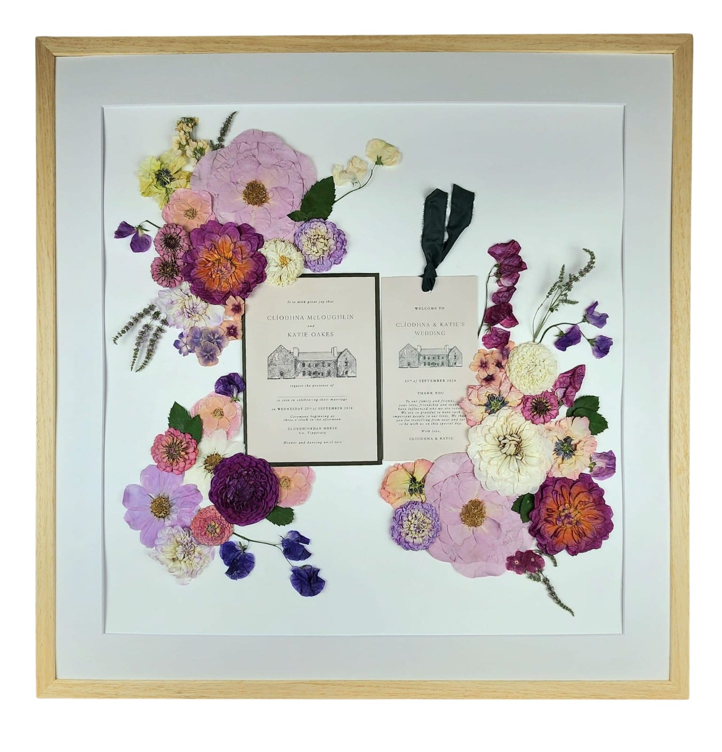 SIÓG Botanicals 30" x 30" (75cm x 75cm) / Natural Pine / Traditional (No spacing between flowers) The Eternal Elegance Experience