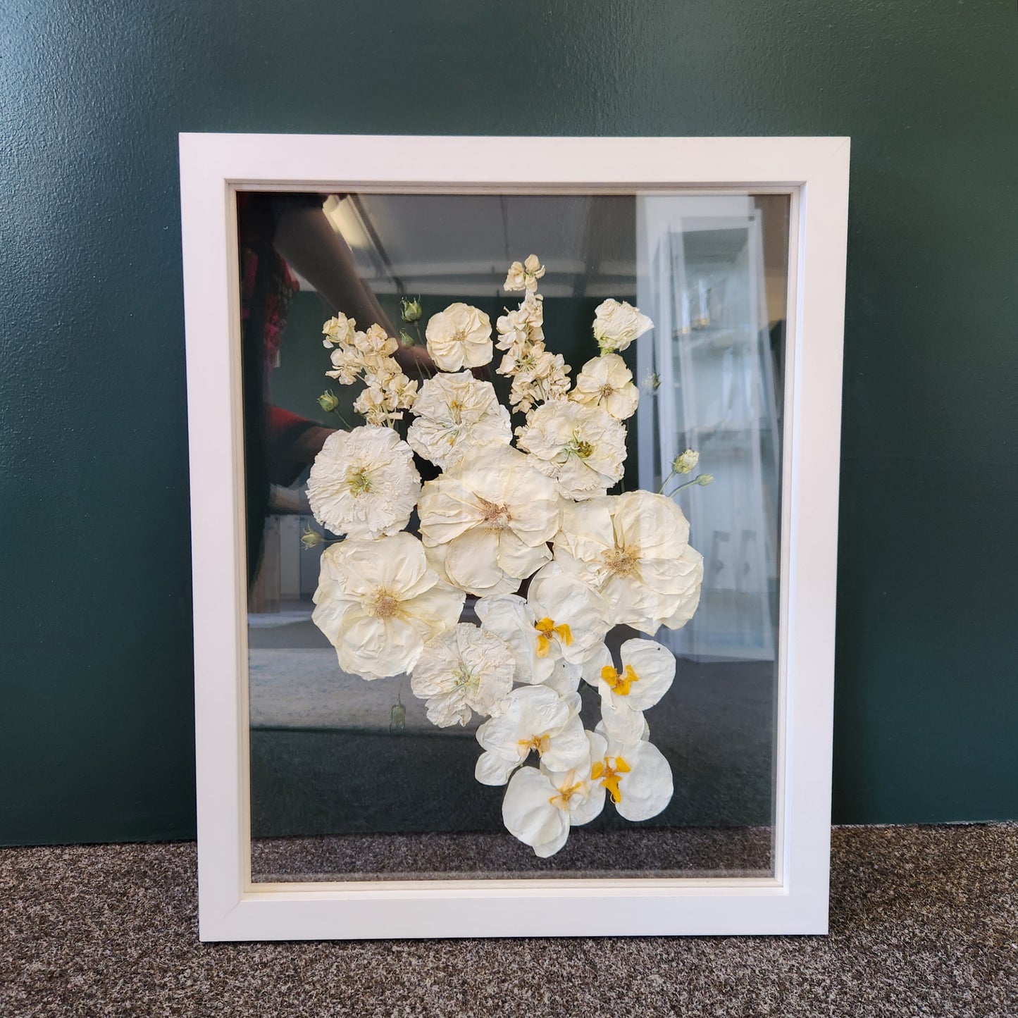 SIÓG Botanicals Pressed Between Glass (16"x 20" / 40cm x 50cm)